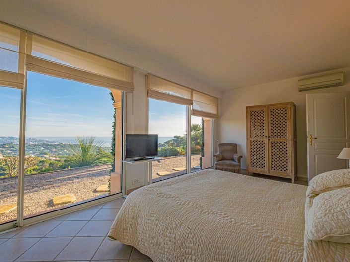 Image No.10-5 Bed House for sale