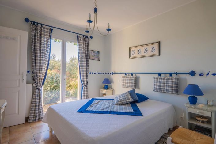 Image No.20-6 Bed House for sale