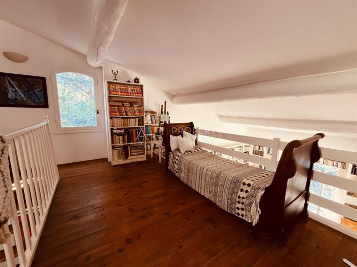 Image No.13-4 Bed House for sale