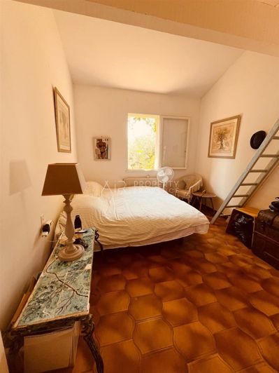 Image No.15-4 Bed House for sale