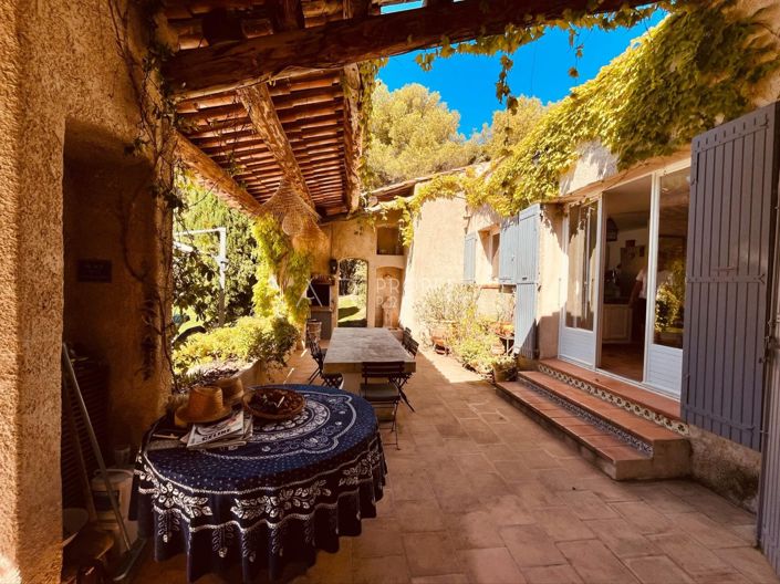 Image No.17-4 Bed House for sale