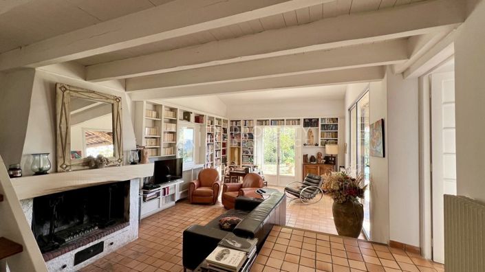 Image No.3-4 Bed House for sale