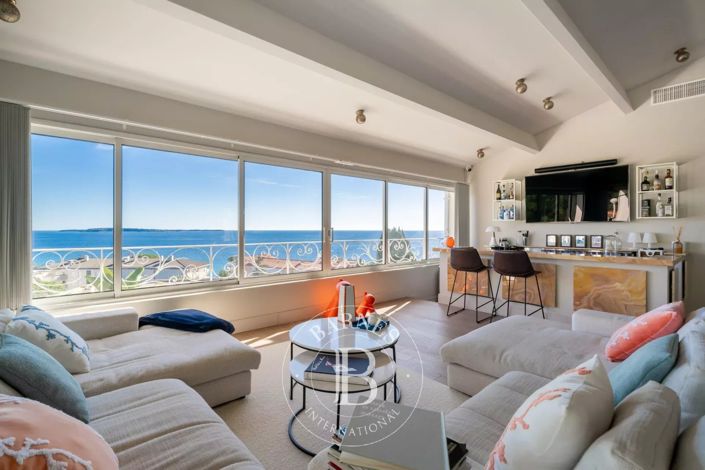 Image No.15-4 Bed House for sale