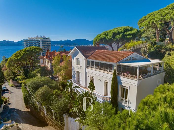 Image No.17-4 Bed House for sale