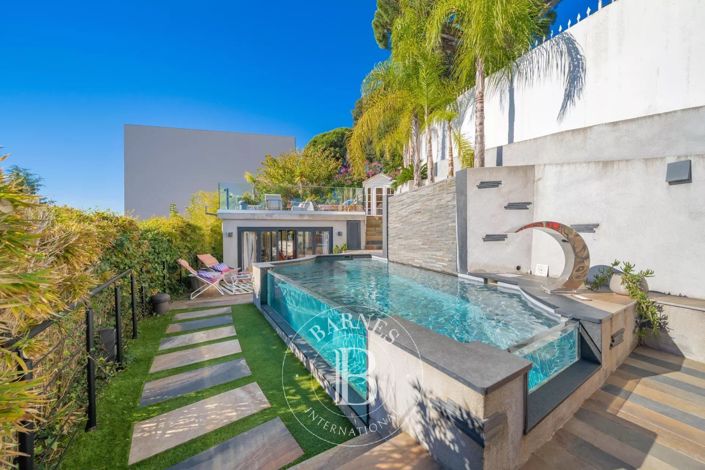 Image No.3-4 Bed House for sale