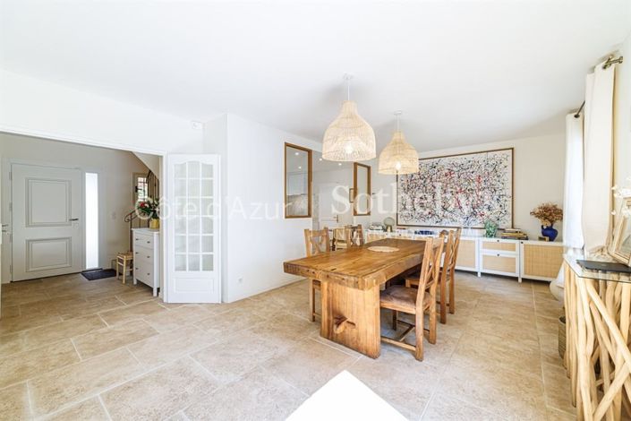 Image No.6-5 Bed Property for sale