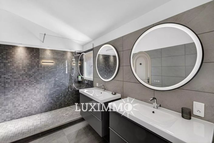 Image No.11-5 Bed House for sale