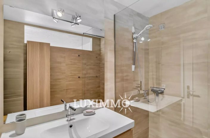 Image No.13-5 Bed House for sale