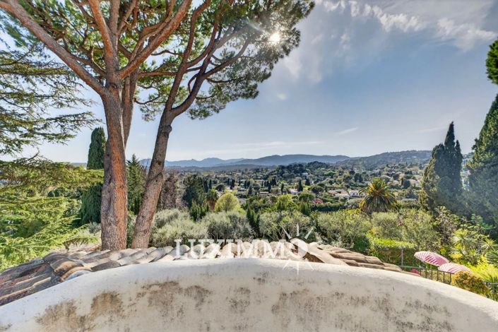 Image No.18-5 Bed House for sale