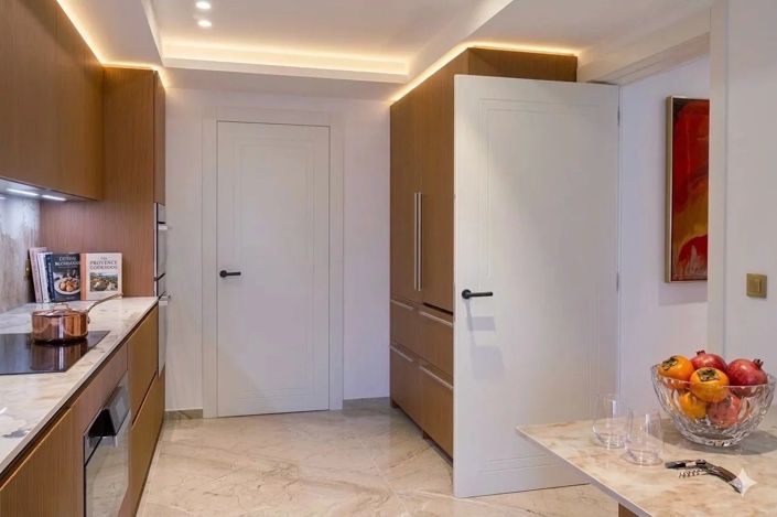 Image No.43-5 Bed Apartment for sale