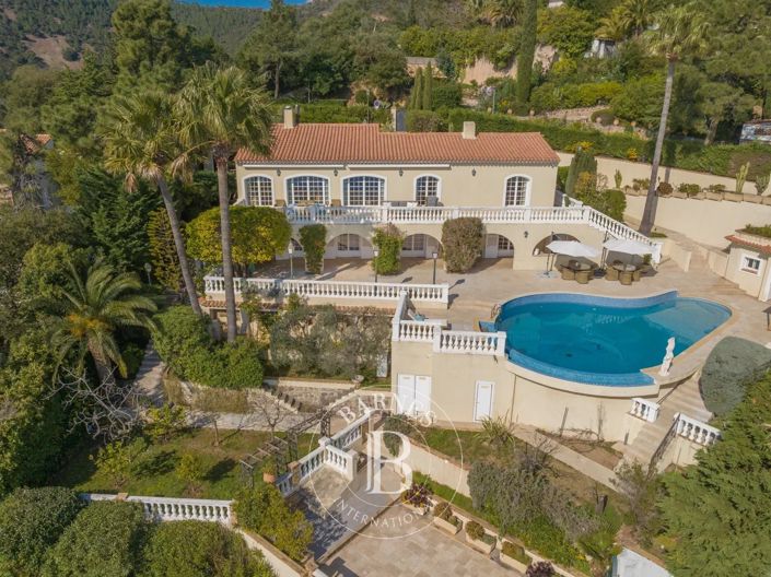 Image No.18-4 Bed House for sale