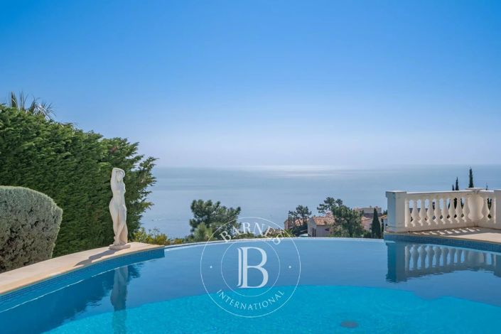 Image No.2-4 Bed House for sale