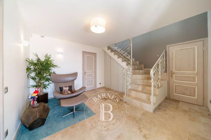 Image No.7-4 Bed House for sale