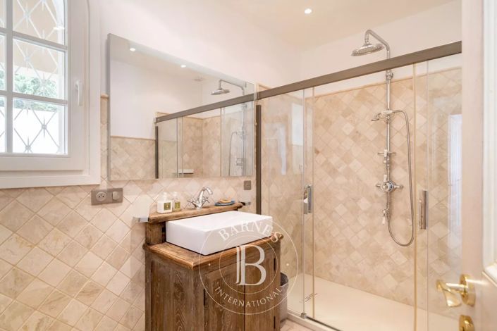 Image No.9-4 Bed House for sale