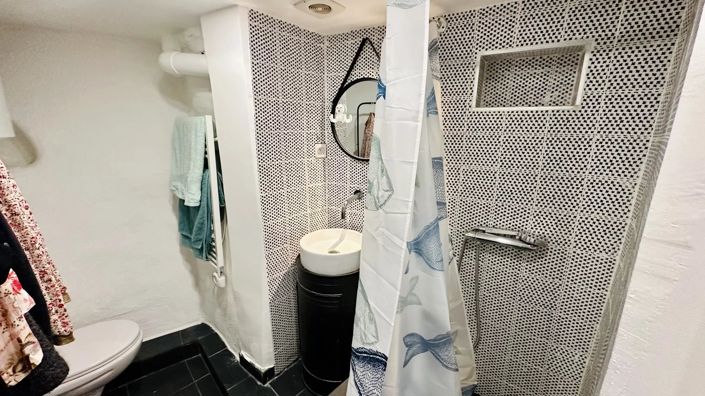 Image No.13-2 Bed House for sale