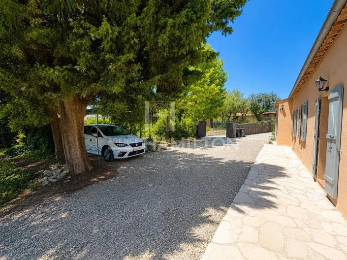 Image No.13-3 Bed House for sale