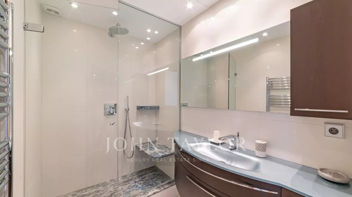 Image No.15-4 Bed Apartment for sale