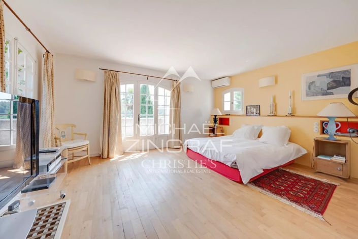 Image No.11-12 Bed House for sale