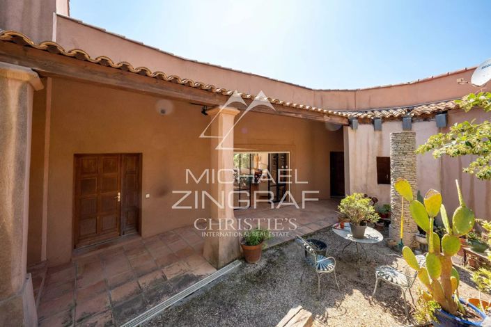 Image No.17-12 Bed House for sale