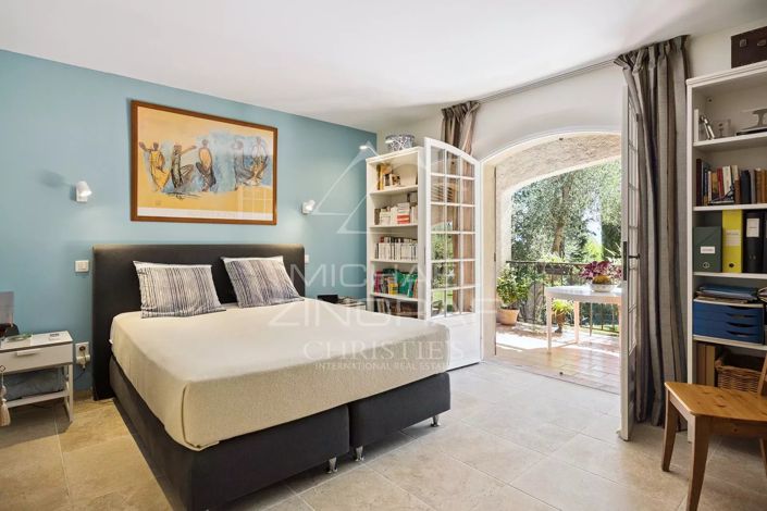 Image No.12-4 Bed House for sale