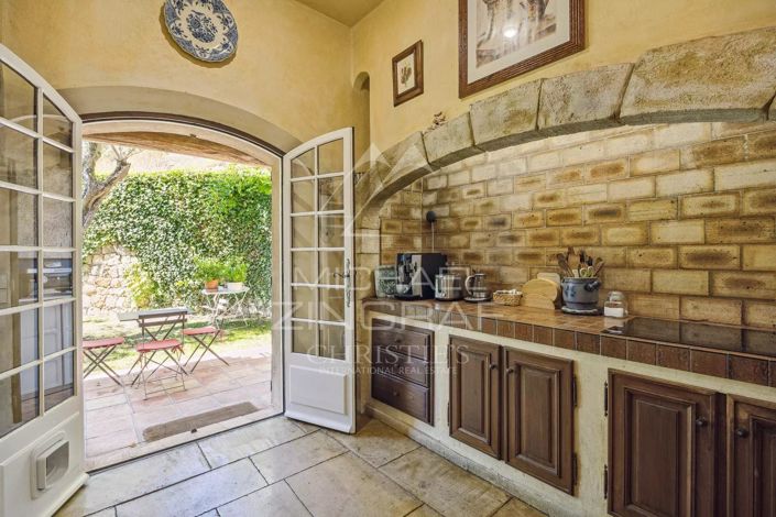 Image No.16-4 Bed House for sale