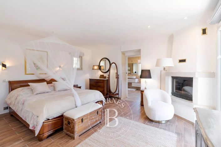 Image No.11-4 Bed House for sale