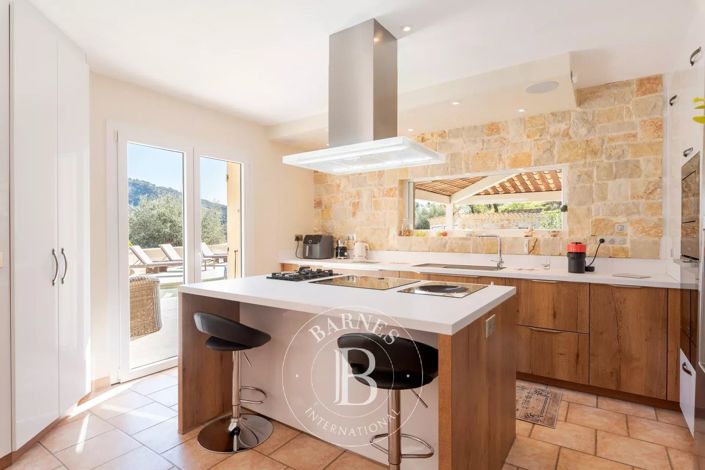 Image No.9-4 Bed House for sale