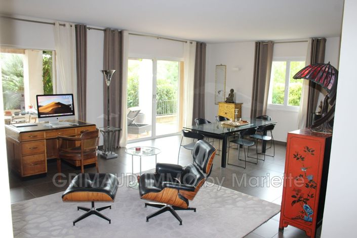 Image No.10-5 Bed House for sale