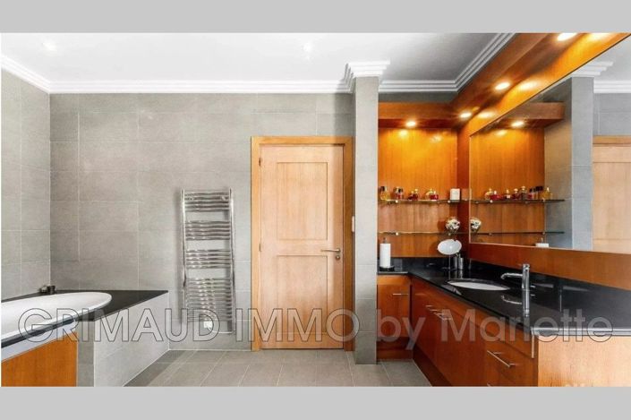 Image No.14-5 Bed House for sale