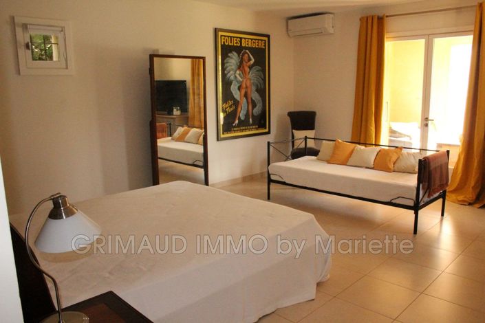 Image No.17-5 Bed House for sale