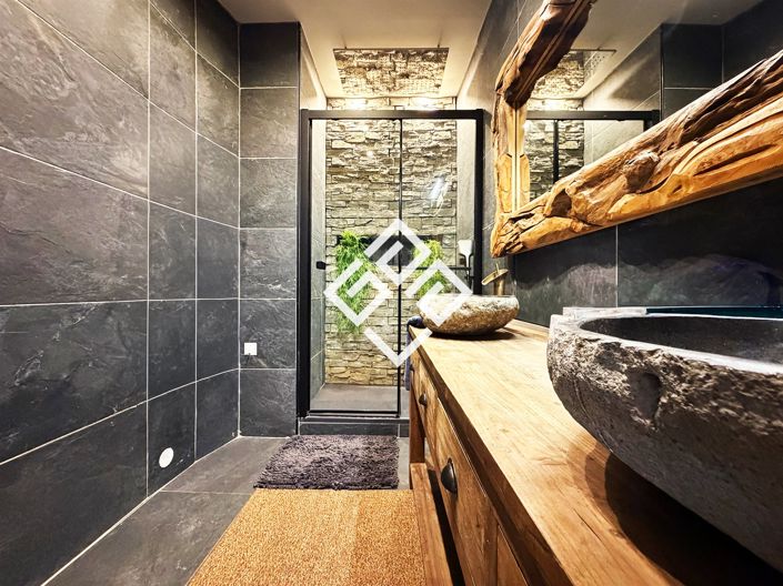 Image No.8-3 Bed Apartment for sale