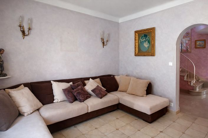 Image No.16-3 Bed House for sale