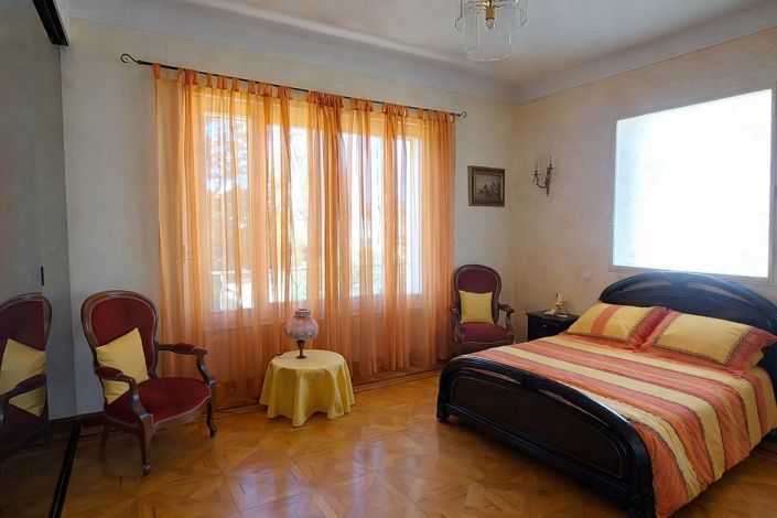 Image No.22-3 Bed House for sale