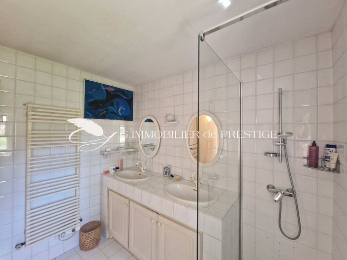 Image No.11-4 Bed Apartment for sale