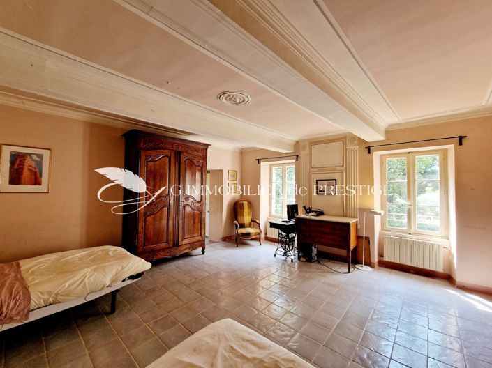 Image No.20-4 Bed Apartment for sale