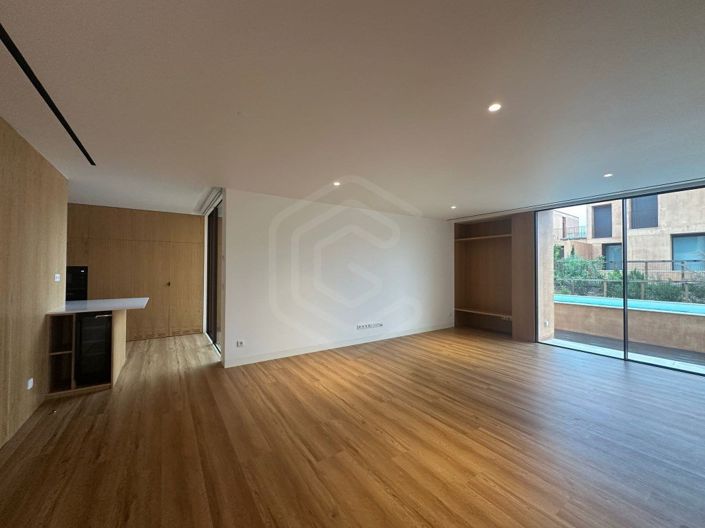 Image No.17-3 Bed House for sale