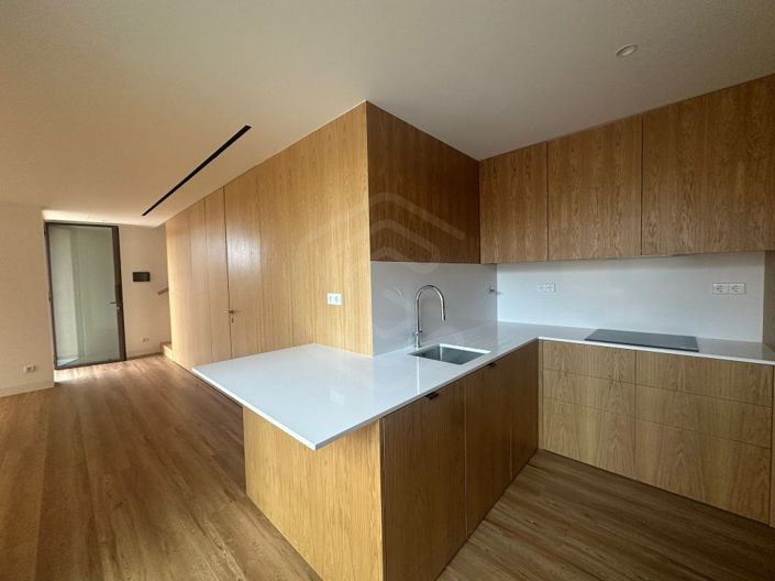 Image No.20-3 Bed House for sale