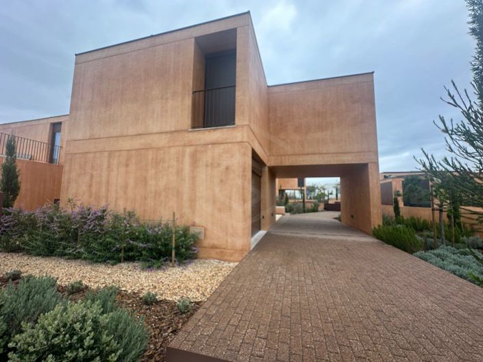 Image No.9-3 Bed House for sale