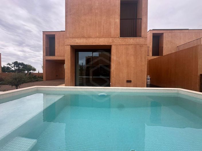 Image No.9-3 Bed House for sale