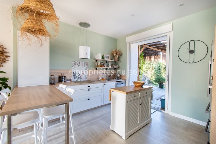 Image No.11-5 Bed House for sale