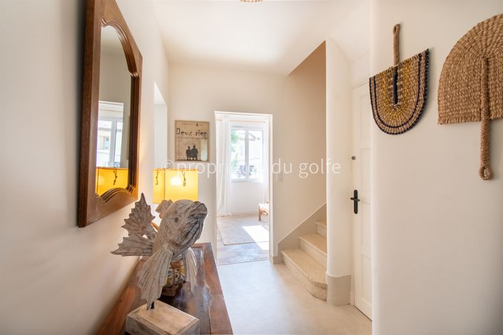 Image No.12-5 Bed House for sale