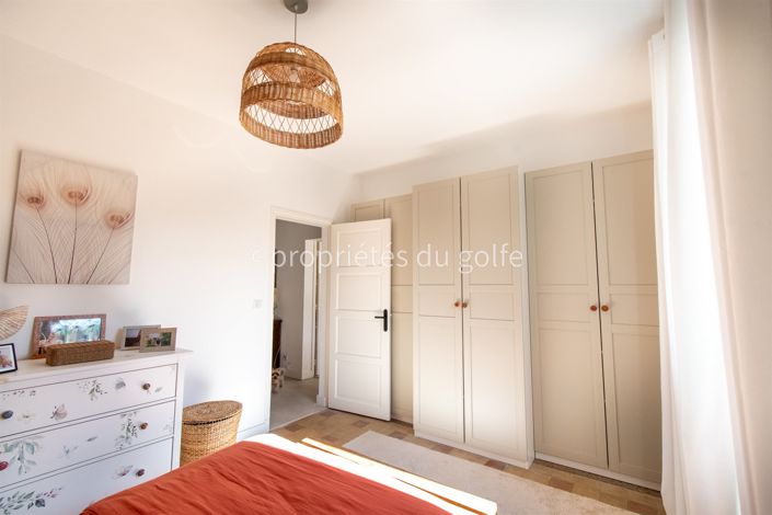 Image No.13-5 Bed House for sale