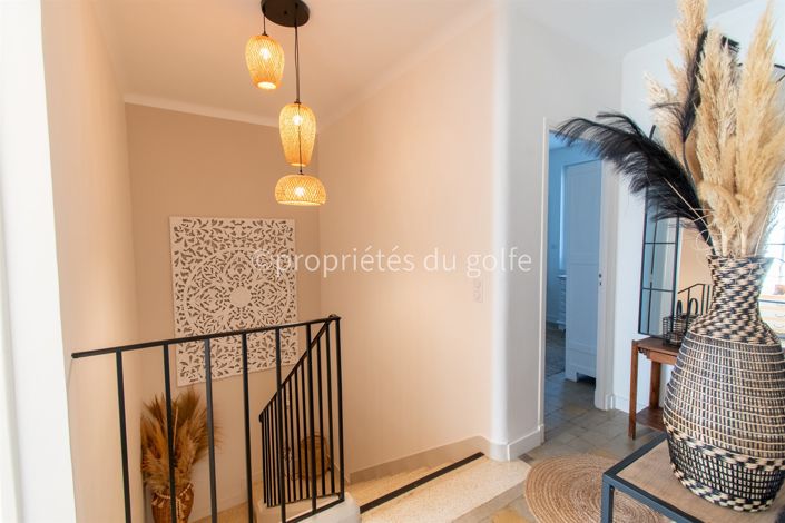 Image No.16-5 Bed House for sale