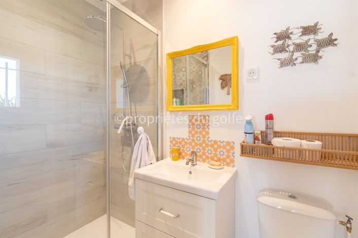 Image No.23-5 Bed House for sale