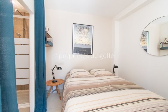 Image No.26-5 Bed House for sale