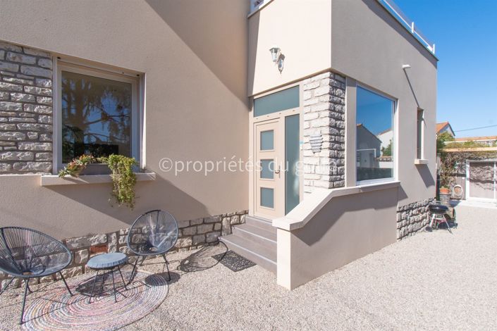 Image No.28-5 Bed House for sale