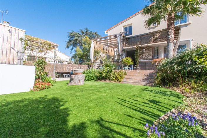 Image No.3-5 Bed House for sale