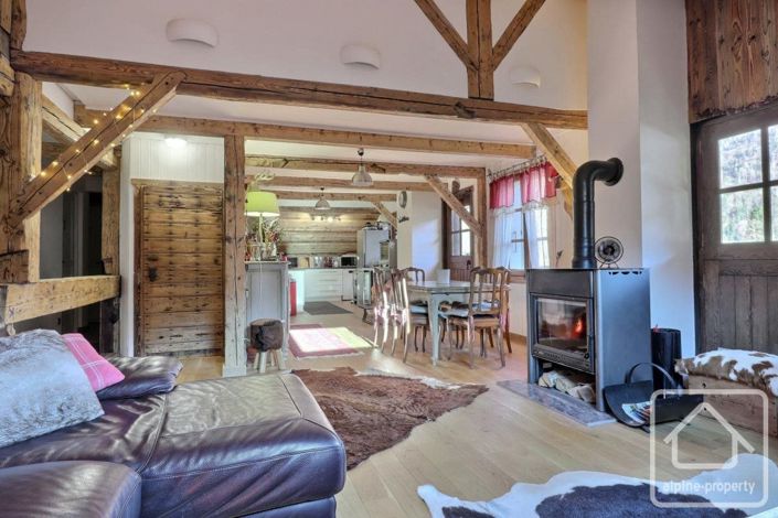 Image No.21-11 Bed Property for sale