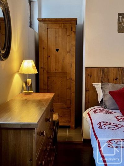 Image No.29-11 Bed Property for sale