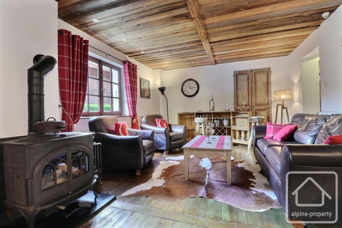 Image No.5-11 Bed Property for sale